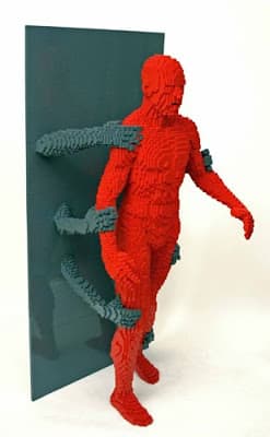 Ayer me dijeron que venia la obra de Nathan Sawaya.