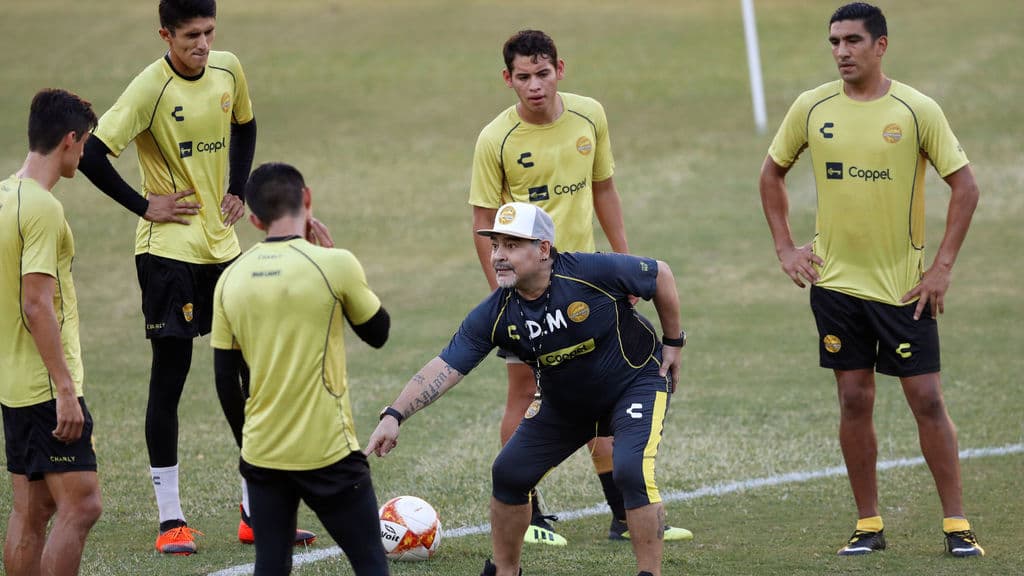 Todo sobre la llegada de Maradona a Dorados(video youtube)