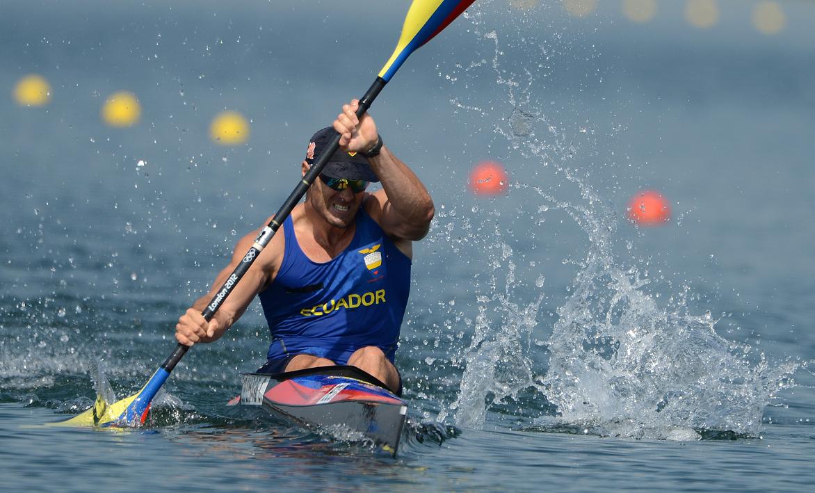 Ecuador's Cesar De Cesare competes in the kayak single (K1) 200m men's semifinals during the London 2012 Olympic Games, at Eton Dorney Rowing Centre in Eton, west of London, on August 10, 2012. AFP PHOTO / DAMIEN MEYER