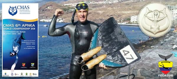 Alguna vez trataron de nadar una piscina bajo el agua?