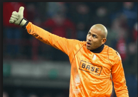 Un grupo no muy extenso...arqueros ecuatorianos que taparon en el exterior